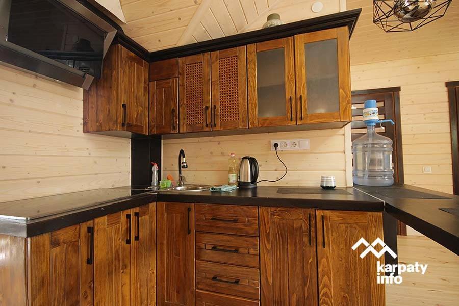 Hammam Spa Villa Daroso Kosiv Buitenkant foto
