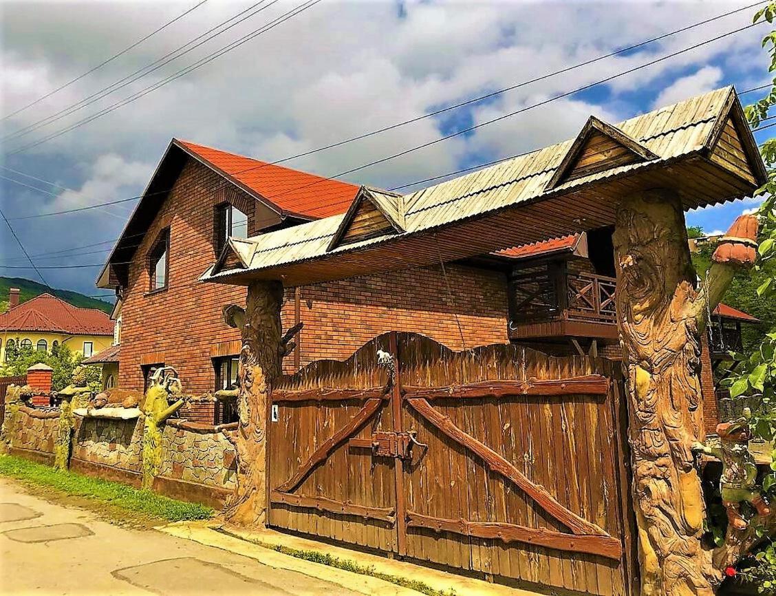 Hammam Spa Villa Daroso Kosiv Buitenkant foto